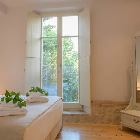 Carpofoli Corfu Town Serviced Luxury *