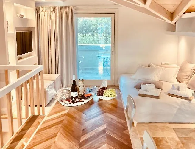 Carpofoli Corfu Town Serviced Luxury * Corfu (city)