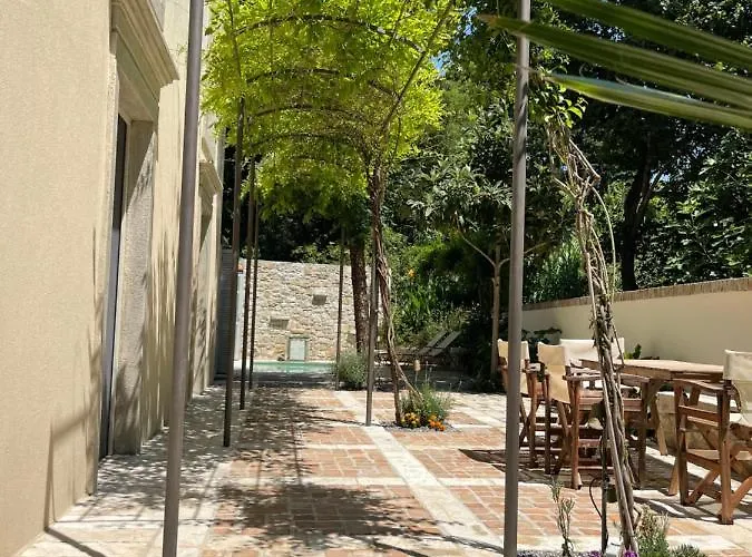 Carpofoli Corfu Town Serviced Luxury Apartamento