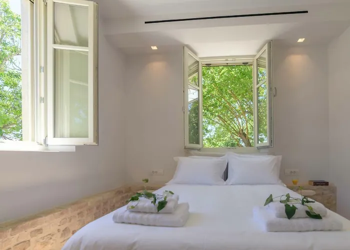 Carpofoli Corfu Town Serviced Luxury Apartamento *