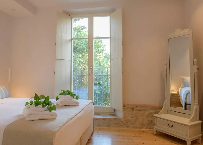 Carpofoli Corfu Town Serviced Luxury *