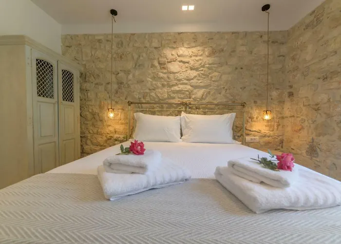 Carpofoli Corfu Town Serviced Luxury *