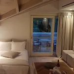Carpofoli Corfu Town Serviced Luxury Lejlighed *