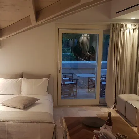 Carpofoli Corfu Town Serviced Luxury דירה *
