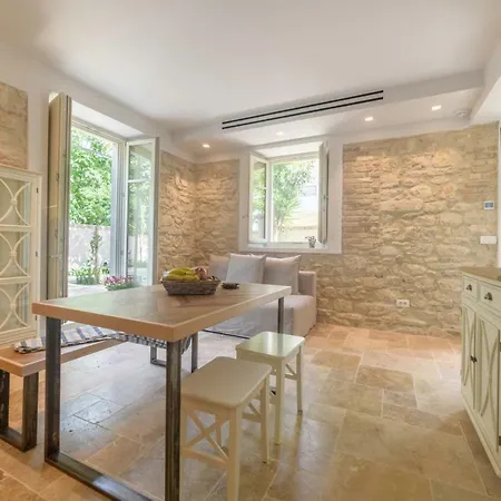 Carpofoli Corfu Town Serviced Luxury * Corfu (city)