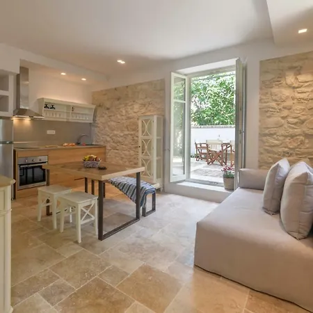 דירה Carpofoli Corfu Town Serviced Luxury