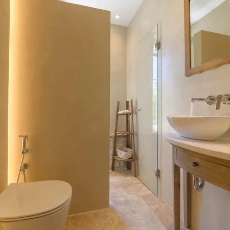 Carpofoli Corfu Town Serviced Luxury Apartament