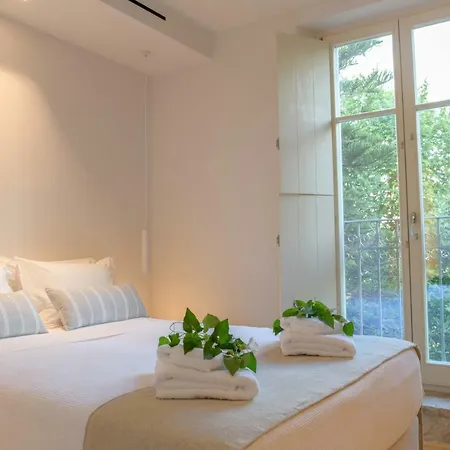 Carpofoli Corfu Town Serviced Luxury Apartament