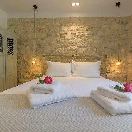 Carpofoli Corfu Town Serviced Luxury *