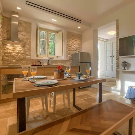Carpofoli Corfu Town Serviced Luxury