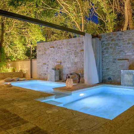 Carpofoli Corfu Town Serviced Luxury * Corfu (city)